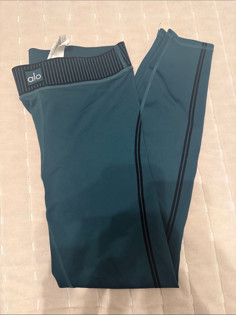 ALO Yoga Line Up Midnight Green Leggings 7/8